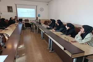 نشست تخصصی روز جهانی ایدز و هفته آگاهی از مقاومت میکروبی در شبکه بهداشت خرم‌بید  