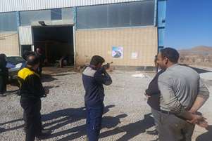 برگزاری مسابقه تیراندازی با تفنگ بادی ویژه کارگران کارخانه تک ستاره فارس در خرم‌بید